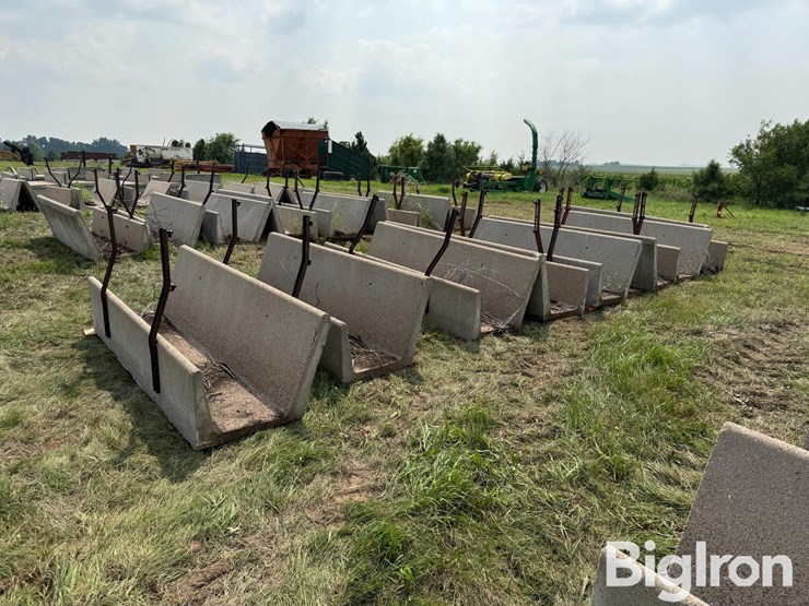 concrete-feed-bunks-image-4