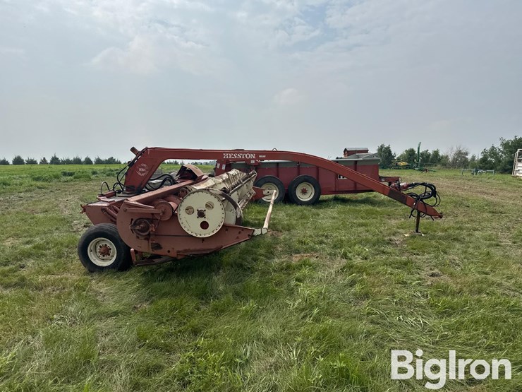 hesston-1014-image-4