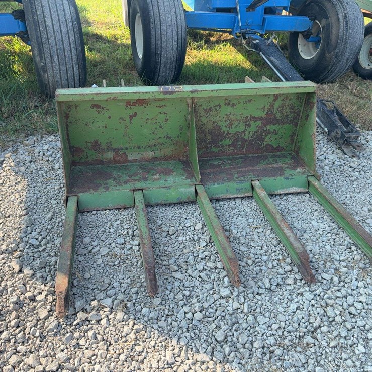 JOHN DEERE 148