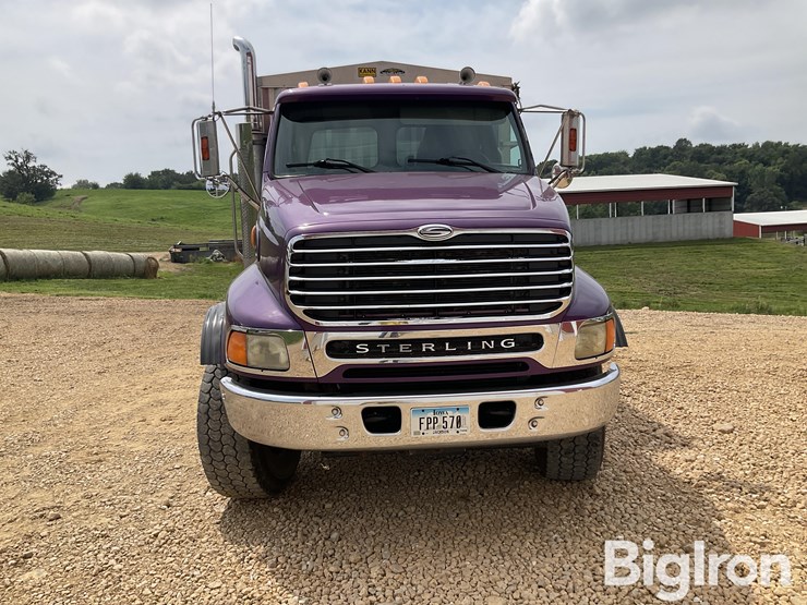 2004-sterling-lt9500-image-2