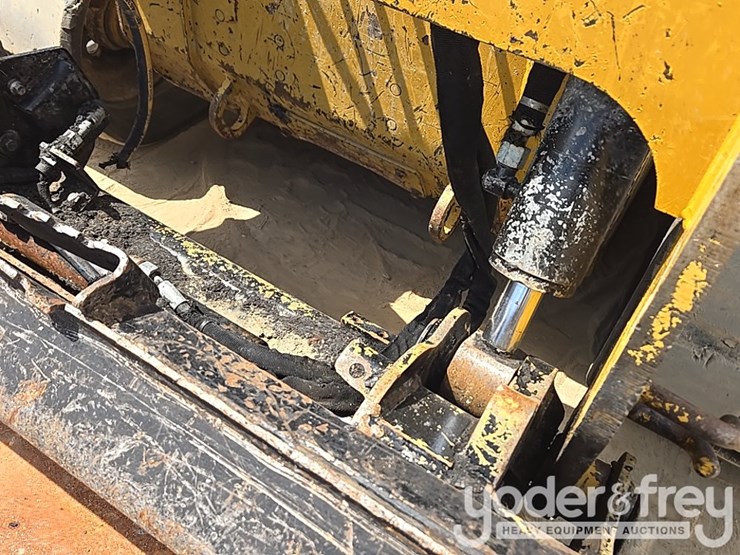 2022-caterpillar-259d3-image-22