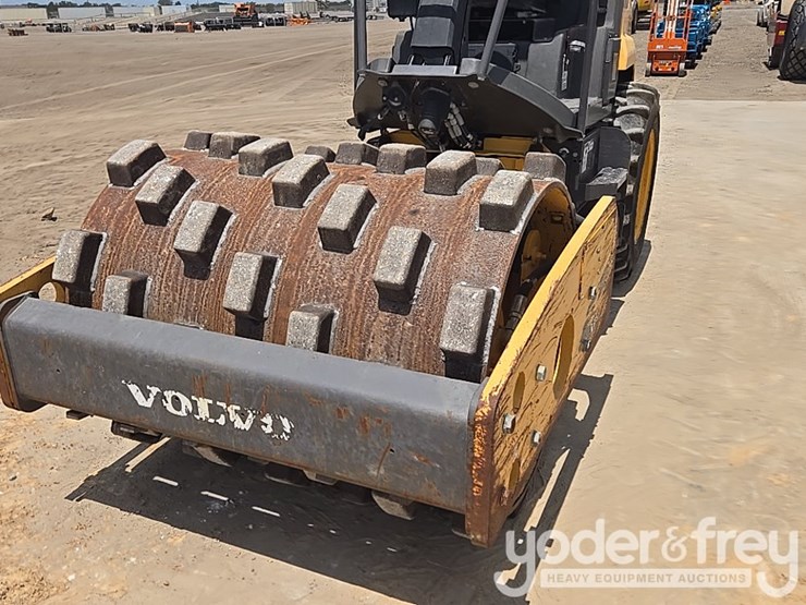 2017-volvo-sd45b-image-9