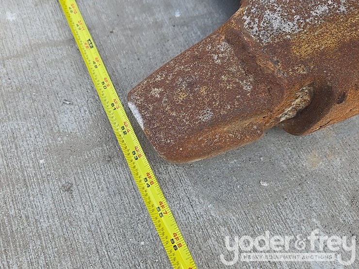 2015-caterpillar-329fl-image-29