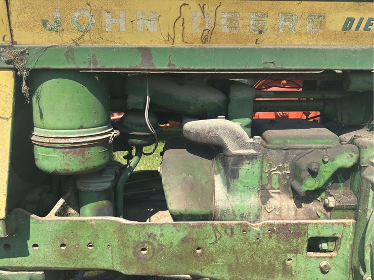 john-deere-720-image-21