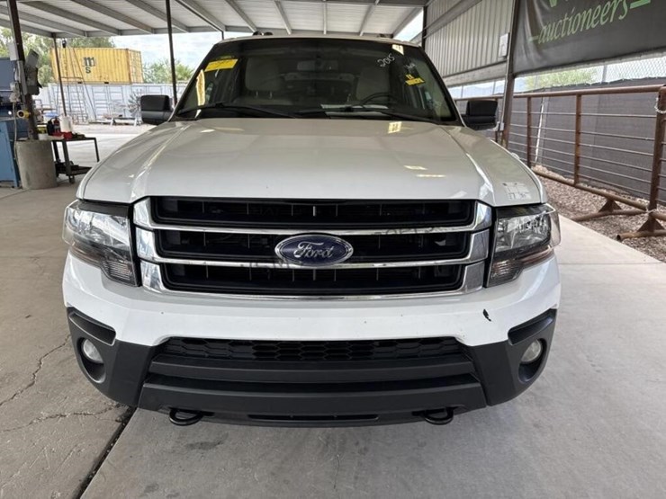 2015-ford-expedition-image-3