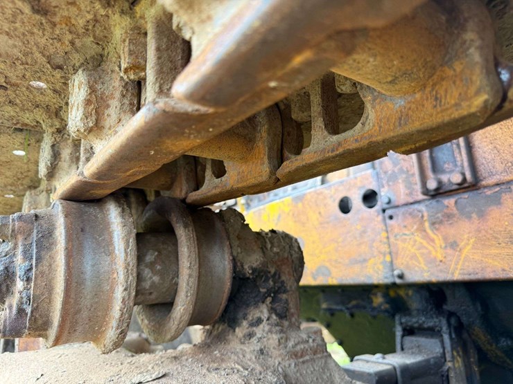 caterpillar-d6-image-23