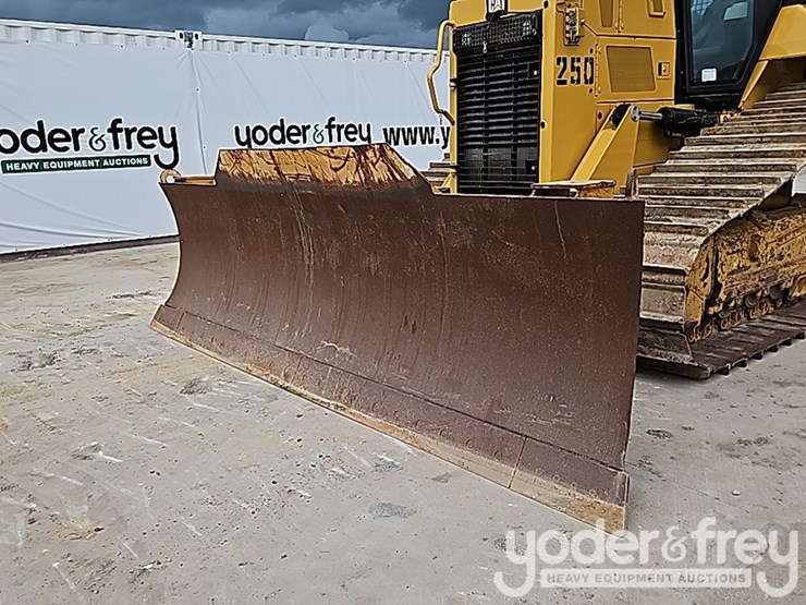 2019-caterpillar-d6n-lgp-image-22