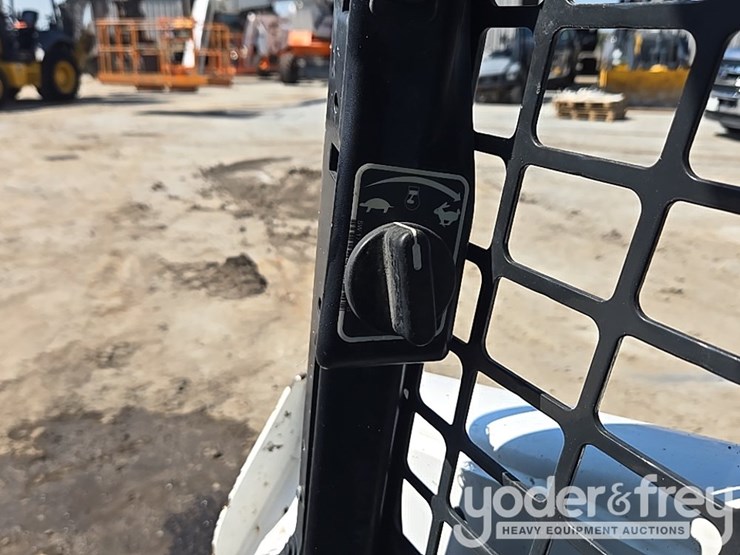 2019-bobcat-t590-image-54