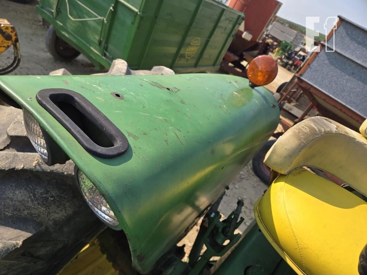 john-deere-4010-image-9