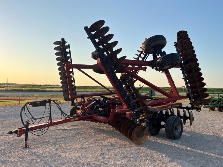 case-ih-370-image-1