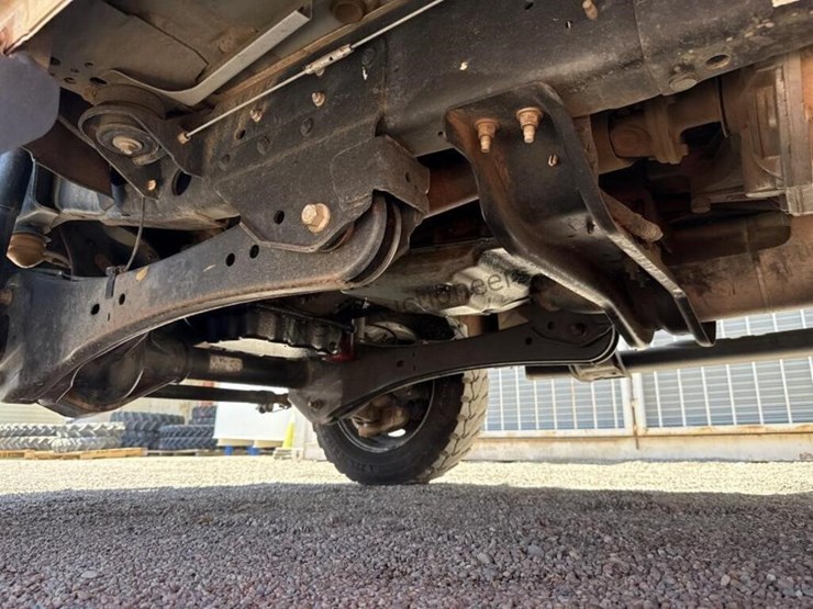 2015-ford-f550-image-36