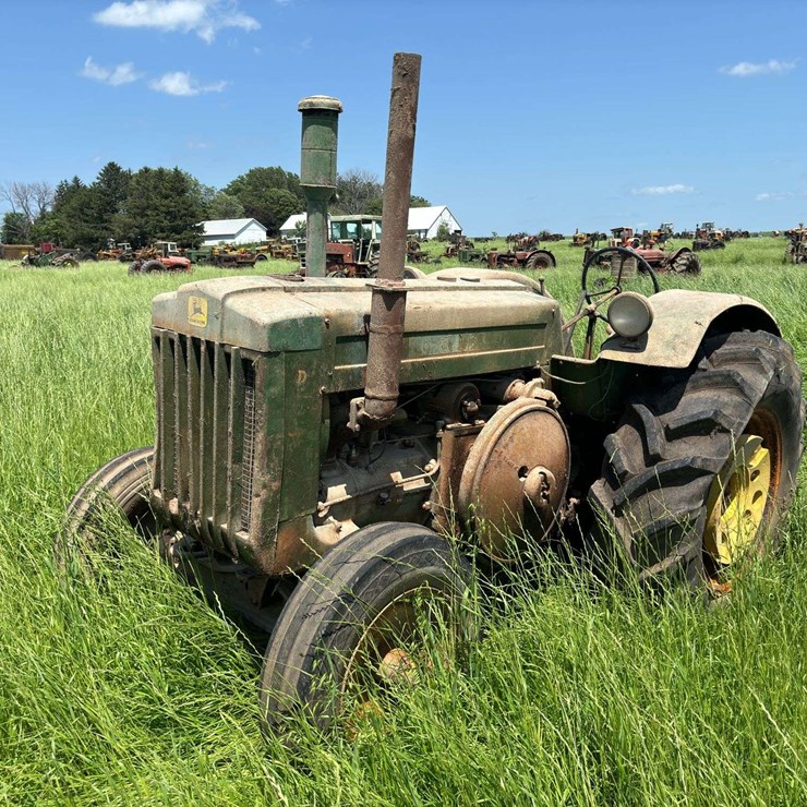 JOHN DEERE D
