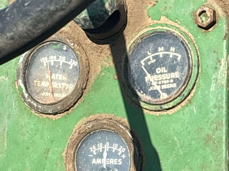 john-deere-70-image-35