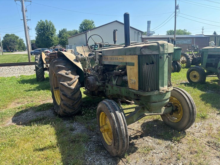 john-deere-720-image-7