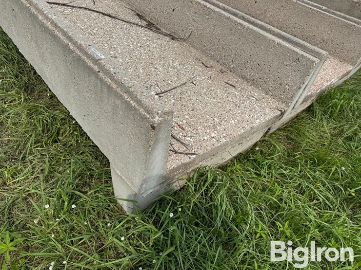 concrete-h-feed-bunks-image-12