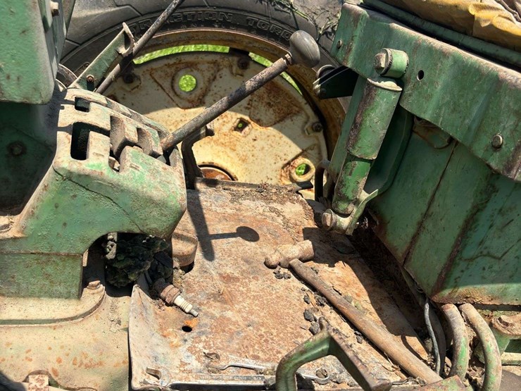 john-deere-720-image-39