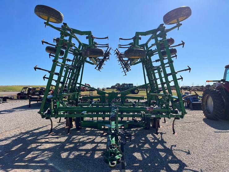 2014-john-deere-2210-image-4