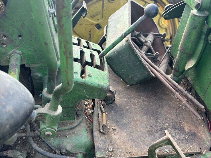 john-deere-720-image-38