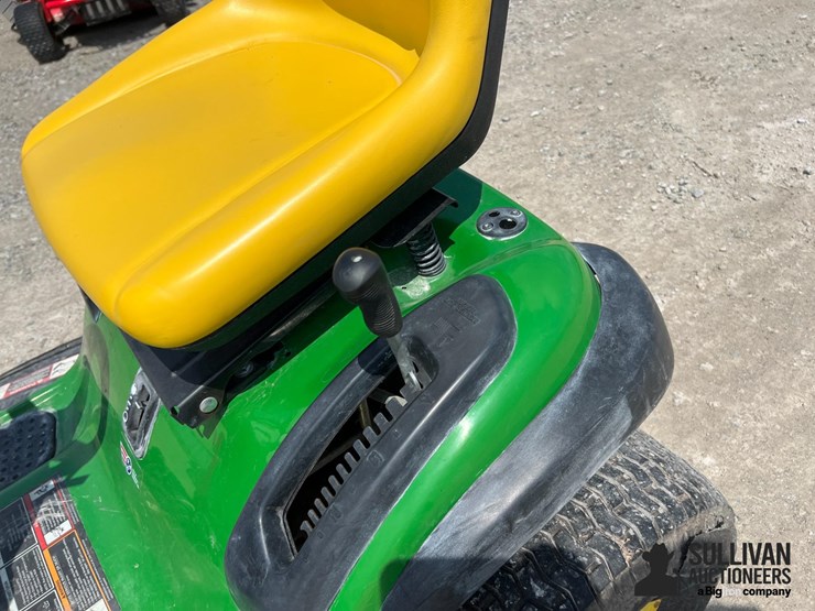john-deere-d130-image-12