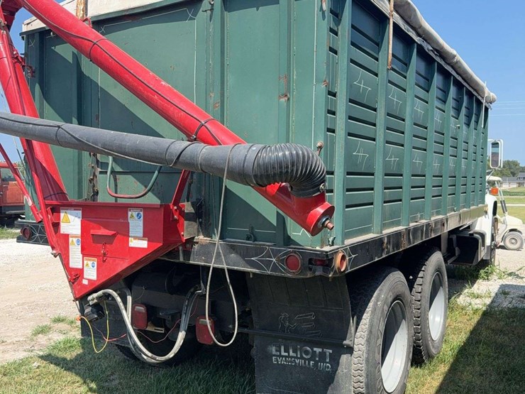 1975-wheeler-18-ft-image-5