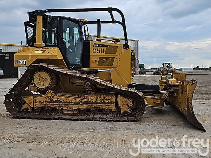 2019-caterpillar-d6n-lgp-image-6