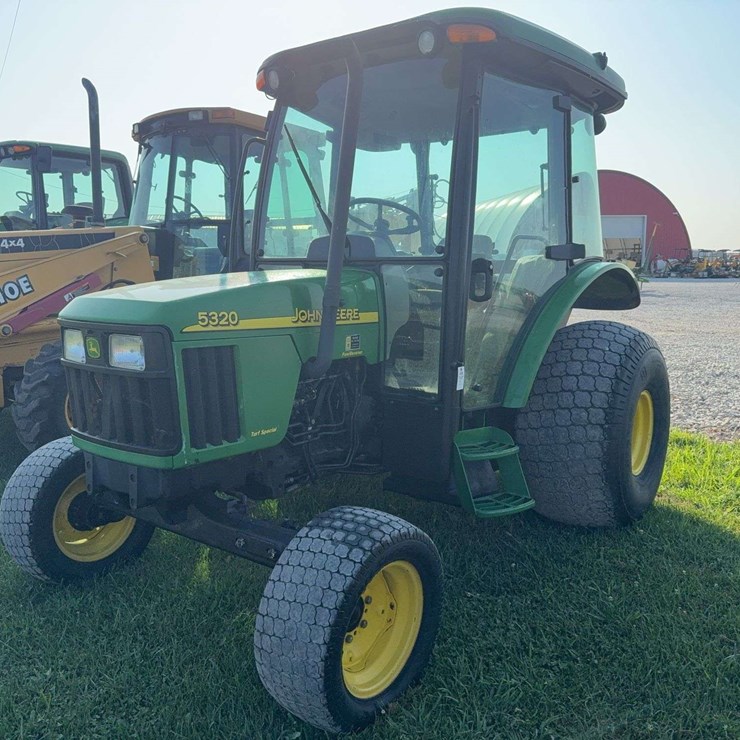 2003 JOHN DEERE 5320