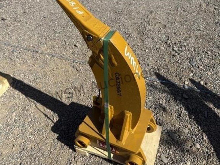 2025-caterpillar-306-image-4