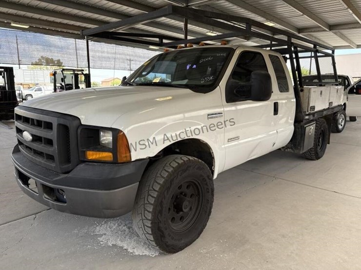 2006-ford-f350-image-4