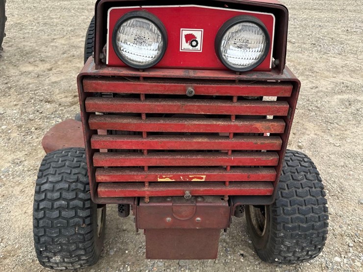 2004-wheelhorse-d180-image-2