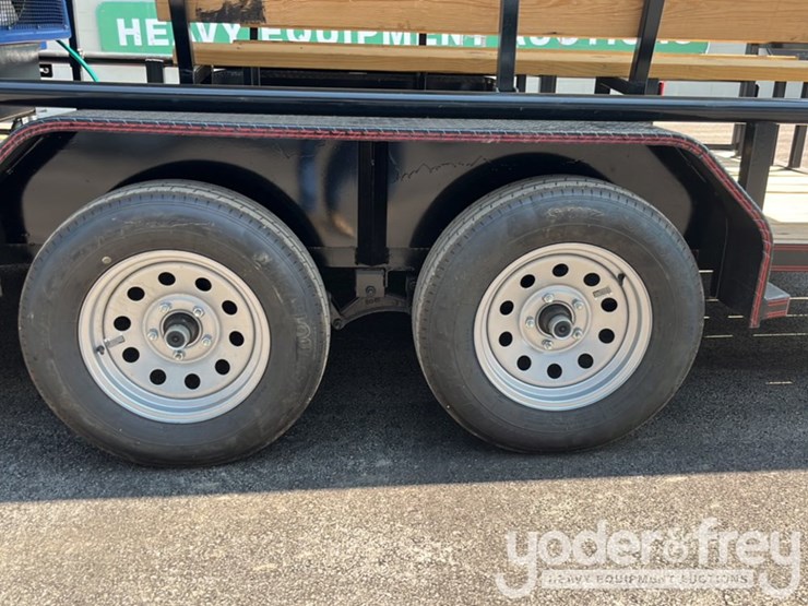 unused-double-a-trailers-83-x-16-t/a-3500#-7000-gvwr,-36"-quite-aire-fan-w/-auto-low-water-cut-off,-250gal-water-tank,-mounted-bench-on-each-side-image-9
