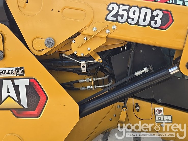 2022-caterpillar-259d3-image-38
