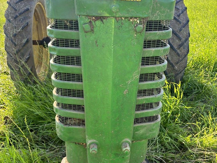 john-deere-model-b-image-9