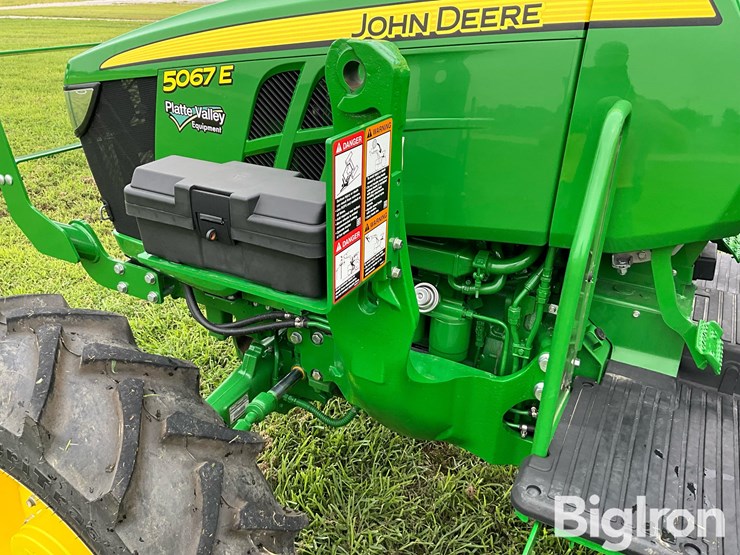 2023-john-deere-5067e-image-18