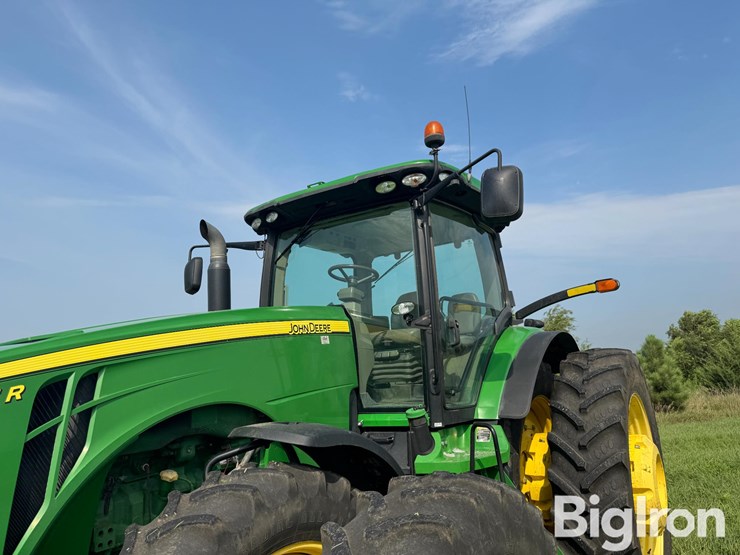 2013-john-deere-8335r-image-11