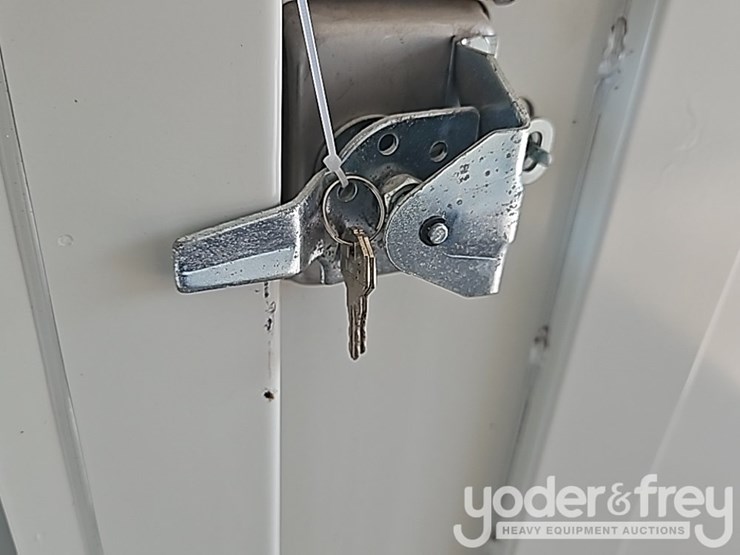 unused-12'-mini-container,-pedestrian-door,-lock-box,-window,-fork-pockets-image-22