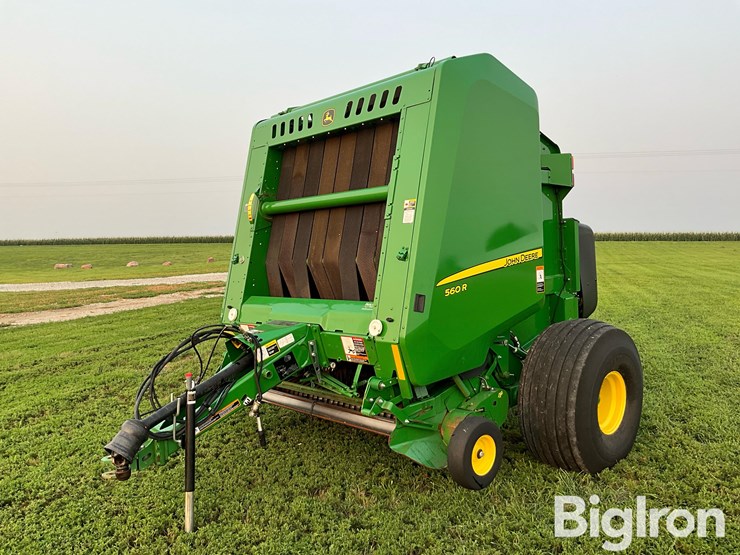 2021-john-deere-560r-image-1