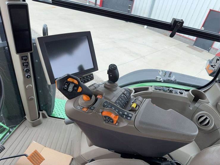 2021-john-deere-7r-350-image-42