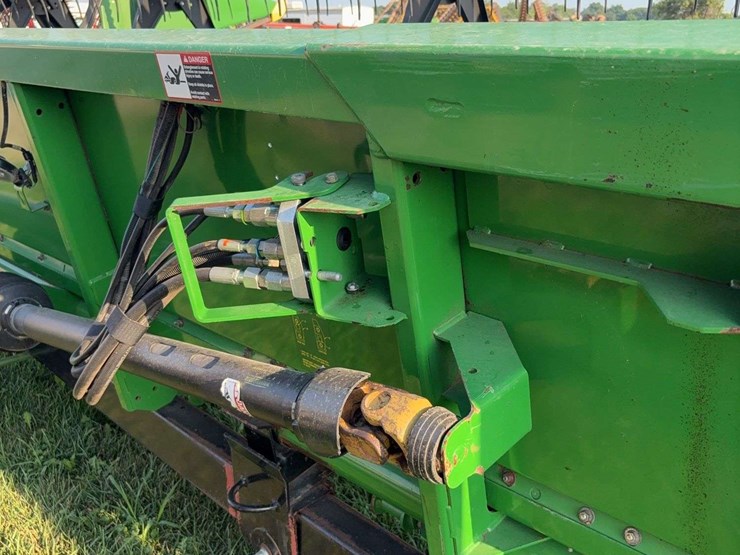 2010-john-deere-635f-image-22