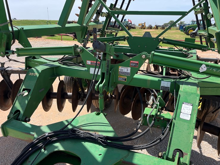 2009-john-deere-637-image-2
