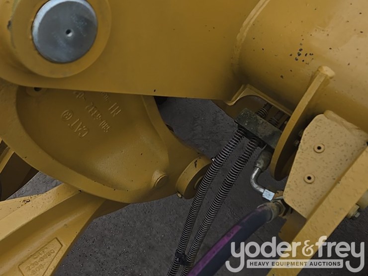 2023-caterpillar-908-image-19