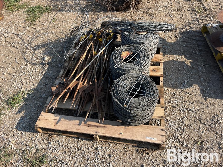 barbed-wire-&-posts-image-2