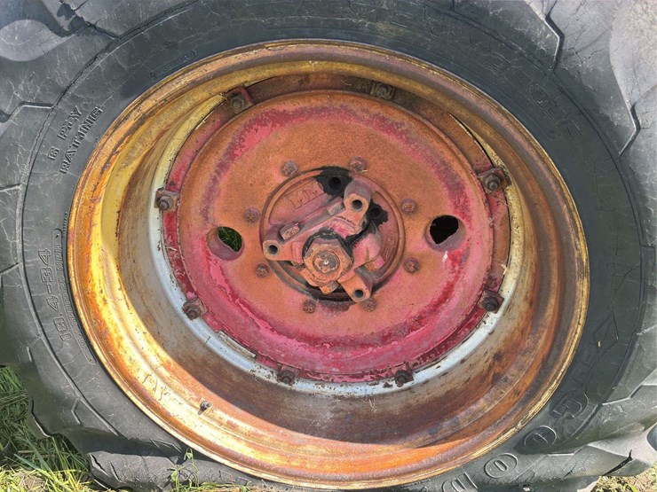 massey-ferguson-95-image-42