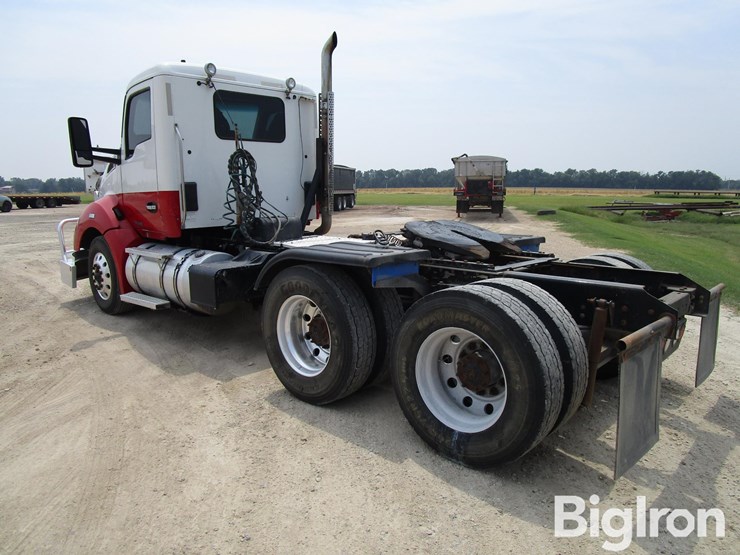 2016-kenworth-t680-image-7