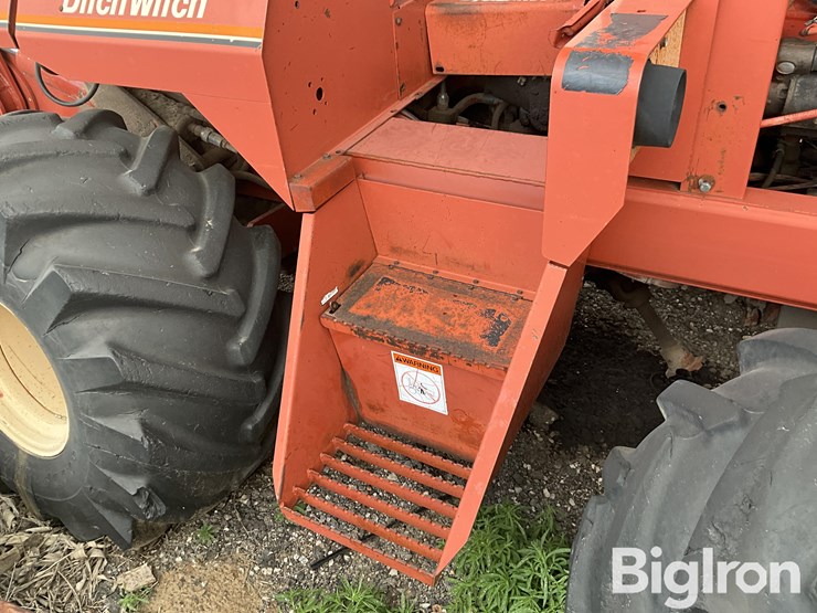 ditch-witch-r100-image-18