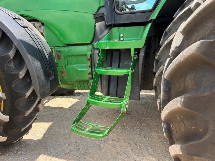 2010-john-deere-8345r-image-13