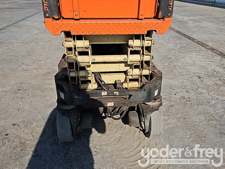 jlg-1932r-image-15
