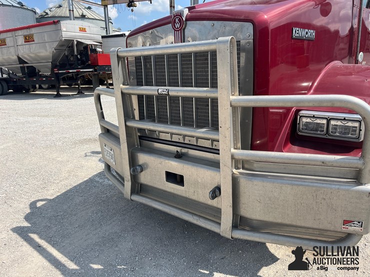 2011-kenworth-t800-image-11