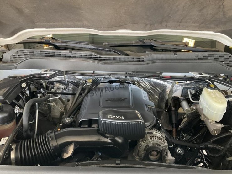 2015-chevrolet-3500-image-10