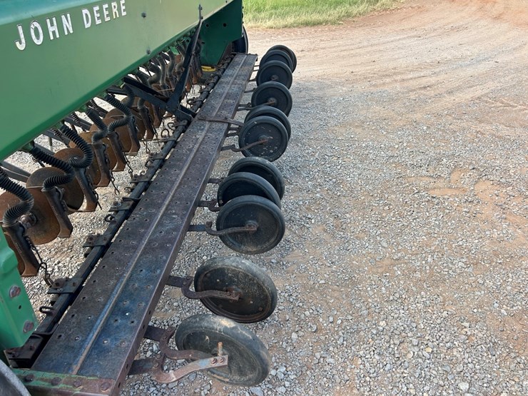 john-deere-8300-image-5