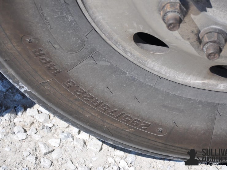 2019-kenworth-t680-image-10